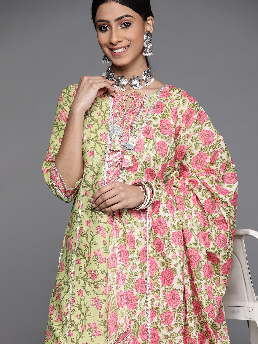 Libas Women Green Floral Printed Gotta Patti Pure Cotton Kurta with Skirt & With Dupatta
Libas Women Green Floral Printed Gotta Patti Pure Cotton Kurta with Skirt & With Dupatta