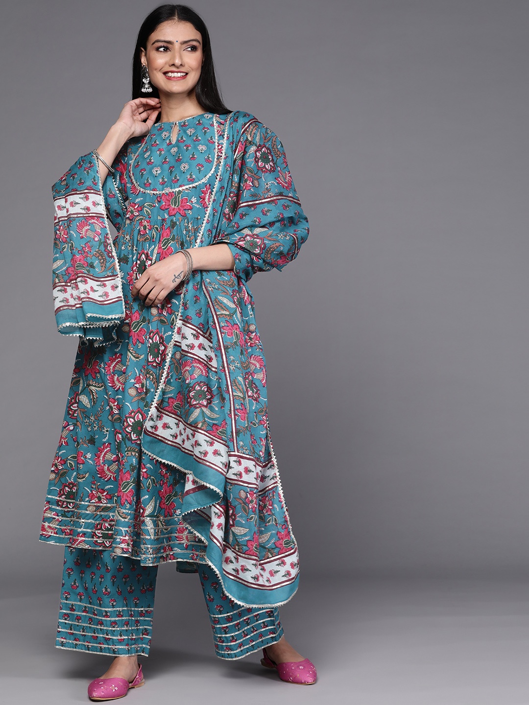 Libas Women Blue Floral Printed Panelled Pure Cotton Kurta with Palazzos & With Dupatta
Libas Women Blue Floral Printed Panelled Pure Cotton Kurta with Palazzos & With Dupatta
