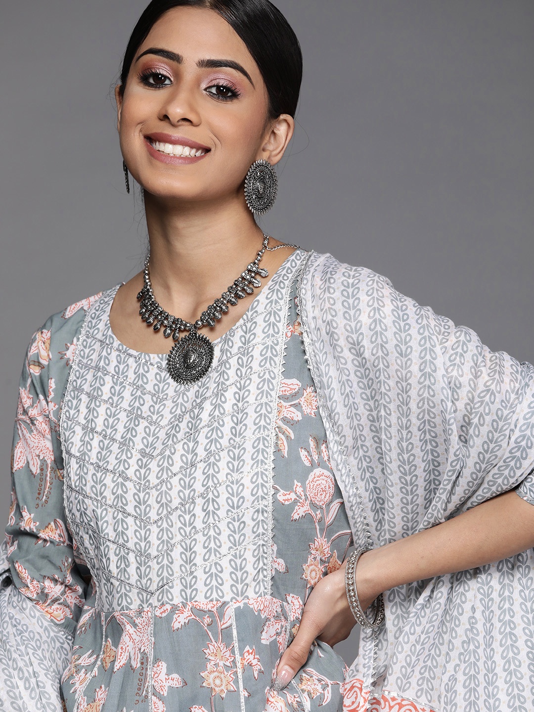 Libas Women Grey Floral Printed Panelled Pure Cotton Kurta with Palazzos & With Dupatta
Libas Women Grey Floral Printed Panelled Pure Cotton Kurta with Palazzos & With Dupatta