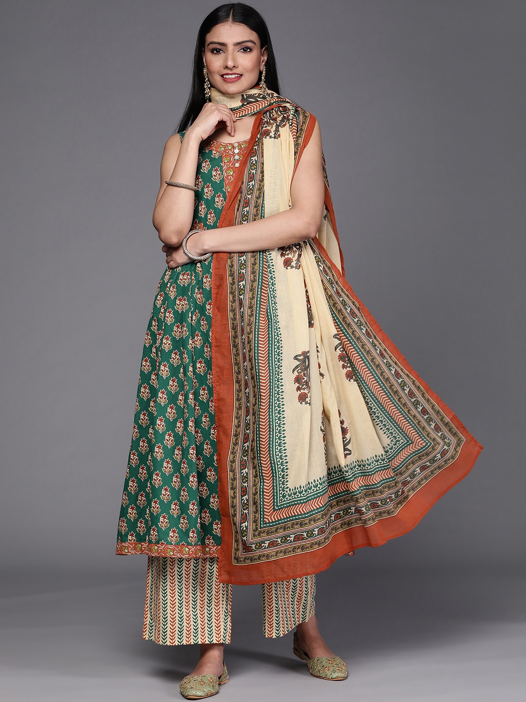 Libas Women Green Ethnic Motifs Printed Panelled Pure Cotton Kurta with Palazzos & With Dupatta
Libas Women Green Ethnic Motifs Printed Panelled Pure Cotton Kurta with Palazzos & With Dupatta