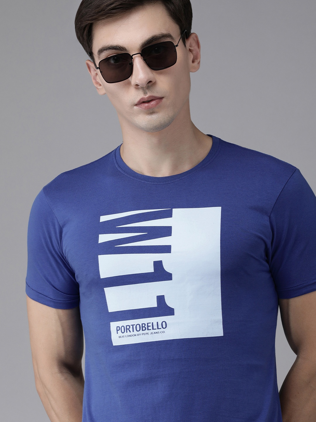BEAT LONDON by PEPE JEANS Men Blue & White Typography Printed Pure Cotton Slim Fit T-shirt
BEAT LONDON by PEPE JEANS Men Blue & White Typography Printed Pure Cotton Slim Fit T-shirt