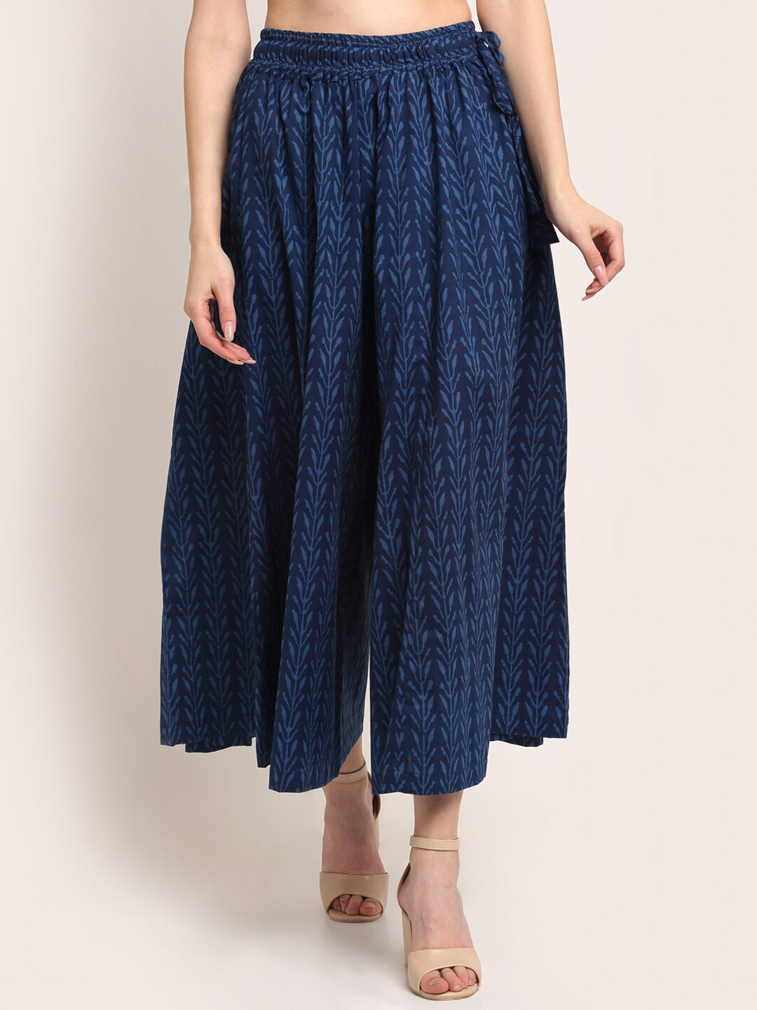 TAG 7 Women Navy Blue Ethnic Motifs Printed Flared Ethnic Palazzos
TAG 7 Women Navy Blue Ethnic Motifs Printed Flared Ethnic Palazzos