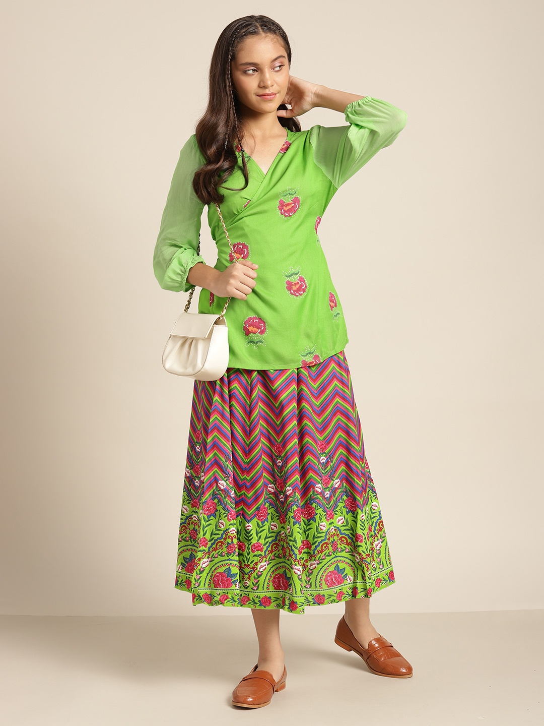 Sangria Girls Green & Fuchsia Pure Cotton Floral Printed Ready to Wear Lehenga & Choli
Sangria Girls Green & Fuchsia Pure Cotton Floral Printed Ready to Wear Lehenga & Choli