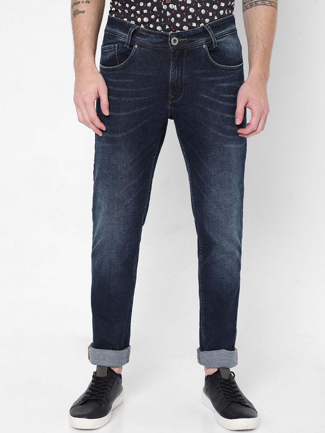 Mufti Men Blue Slim Fit Light Fade Stretchable Jeans
Mufti Men Blue Slim Fit Light Fade Stretchable Jeans