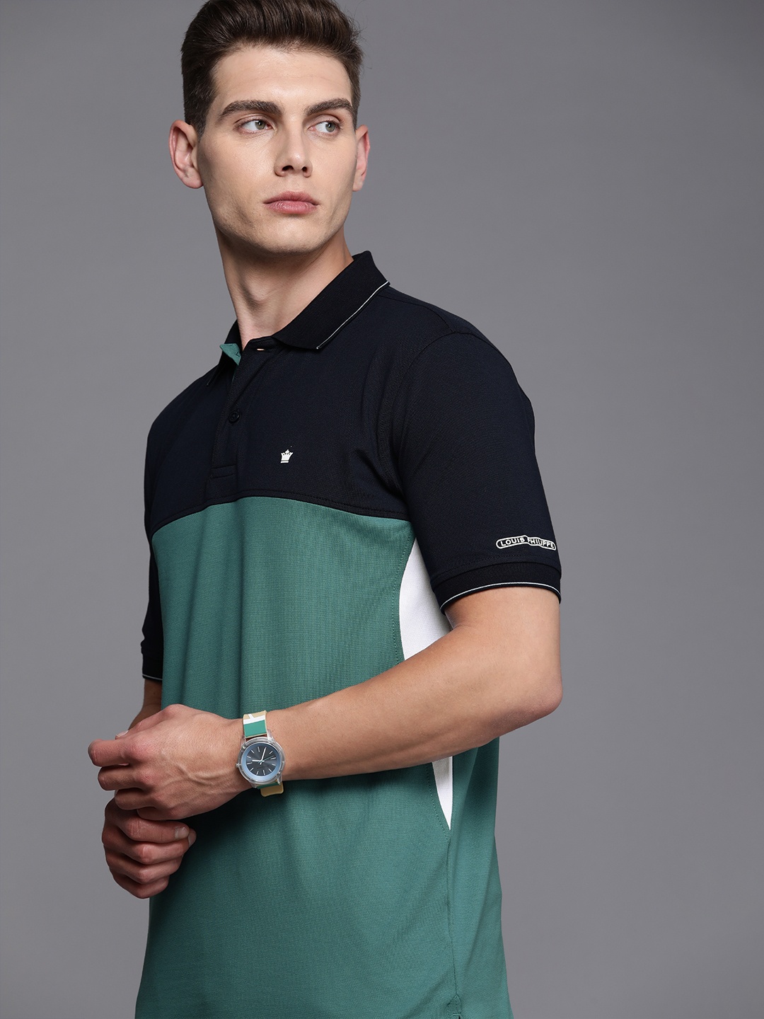 Louis Philippe Men Green & Navy Blue Colourblocked Polo Collar Regular Sleeves T-shirt
Louis Philippe Men Green & Navy Blue Colourblocked Polo Collar Regular Sleeves T-shirt