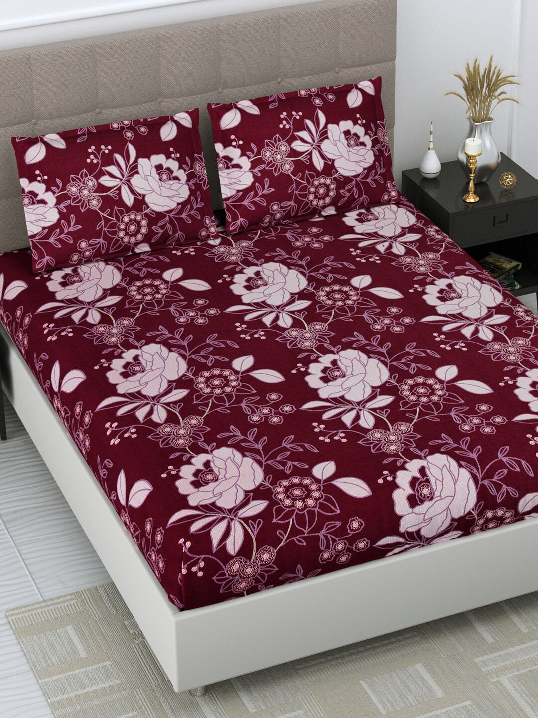 DREAM WEAVERZ Maroon & White Floral Glazed Cotton 220 TC King Bedsheet with 2 Pillow Covers
DREAM WEAVERZ Maroon & White Floral Glazed Cotton 220 TC King Bedsheet with 2 Pillow Covers