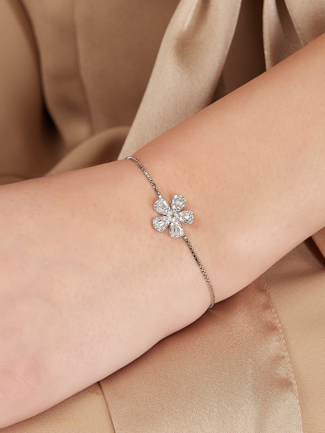 Zavya Women 925 Sterling Silver & Transparent Cubic Zirconia Rhodium-Plated Charm Bracelet
Zavya Women 925 Sterling Silver & Transparent Cubic Zirconia Rhodium-Plated Charm Bracelet