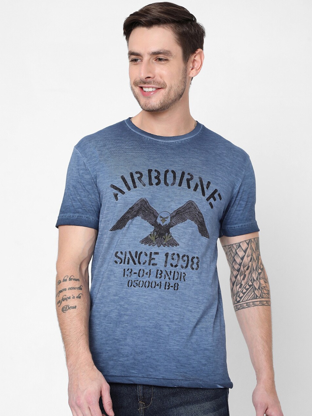 Mufti Men Blue Typography Printed Applique Slim Fit T-shirt
