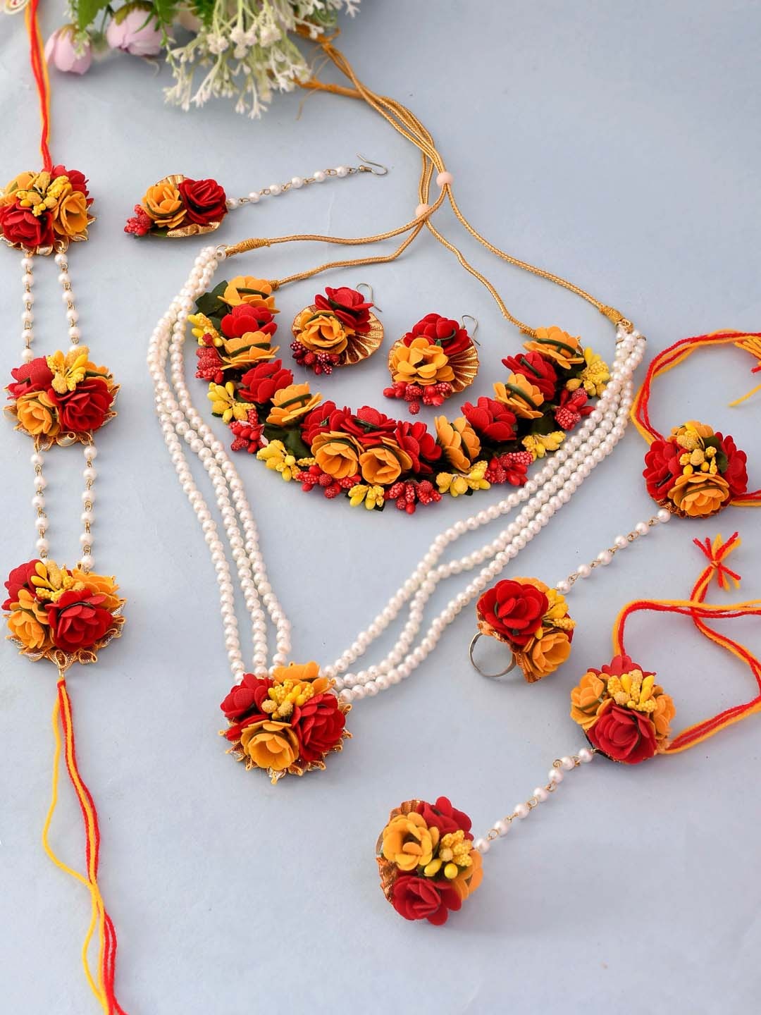Silvermerc Designs Rhodium-Plated & Multi-Coloured Bridal Haldi Flower Jewellery Set
Silvermerc Designs Rhodium-Plated & Multi-Coloured Bridal Haldi Flower Jewellery Set
