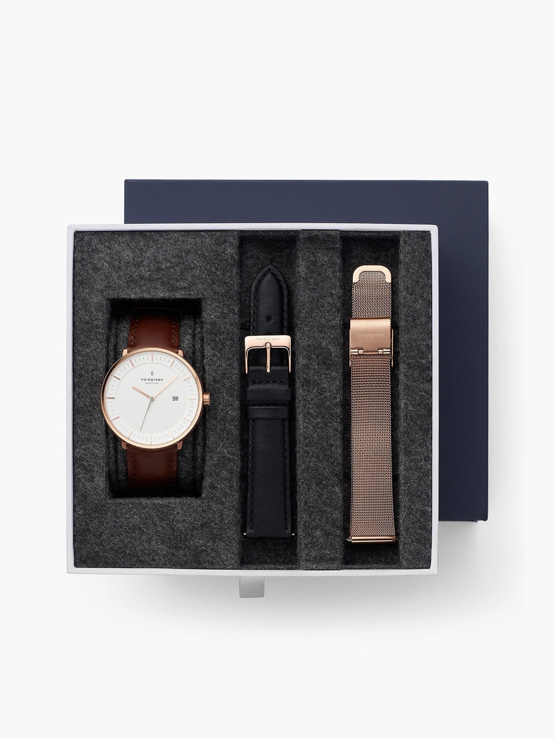 Nordgreen Unisex White Embellished Dial & Rose Gold Toned Stainless Steel Bracelet Style Straps Analogue Watch
Nordgreen Unisex White Embellished Dial & Rose Gold Toned Stainless Steel Bracelet Style Straps Analogue Watch