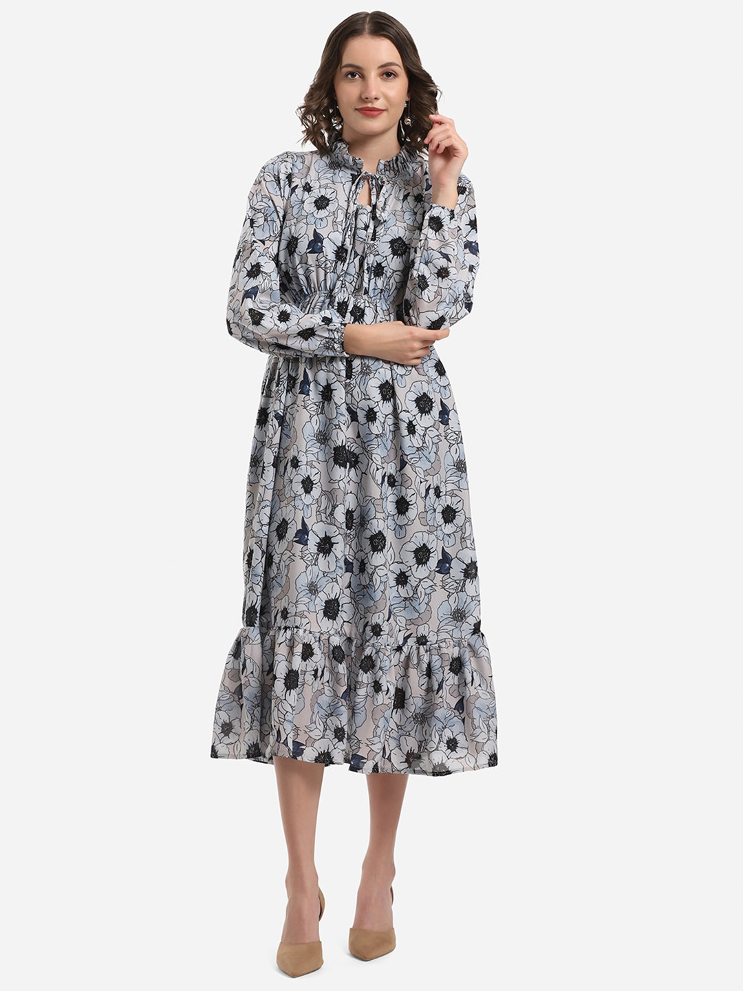 Selvia Grey Floral Chiffon Fit and Flare Dress 
Selvia Grey Floral Chiffon Fit and Flare Dress