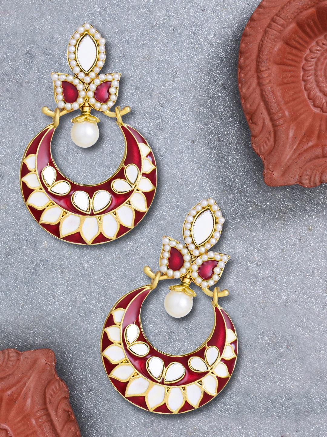 LIVE EVIL Magenta & Gold-Toned Kundan and Pearl Contemporary Chandbalis Earrings
LIVE EVIL Magenta & Gold-Toned Kundan and Pearl Contemporary Chandbalis Earrings