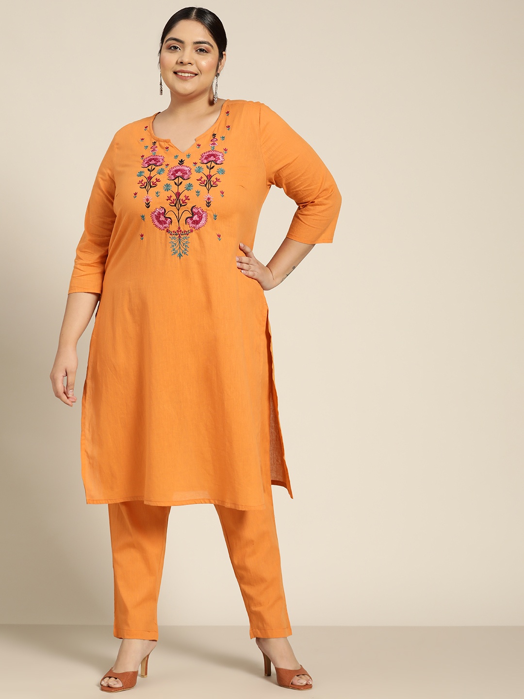 Sztori Plus Size Women Mustard Orange Yoke Embroidered Pure Cotton Kurta with Pyjamas
Sztori Plus Size Women Mustard Orange Yoke Embroidered Pure Cotton Kurta with Pyjamas