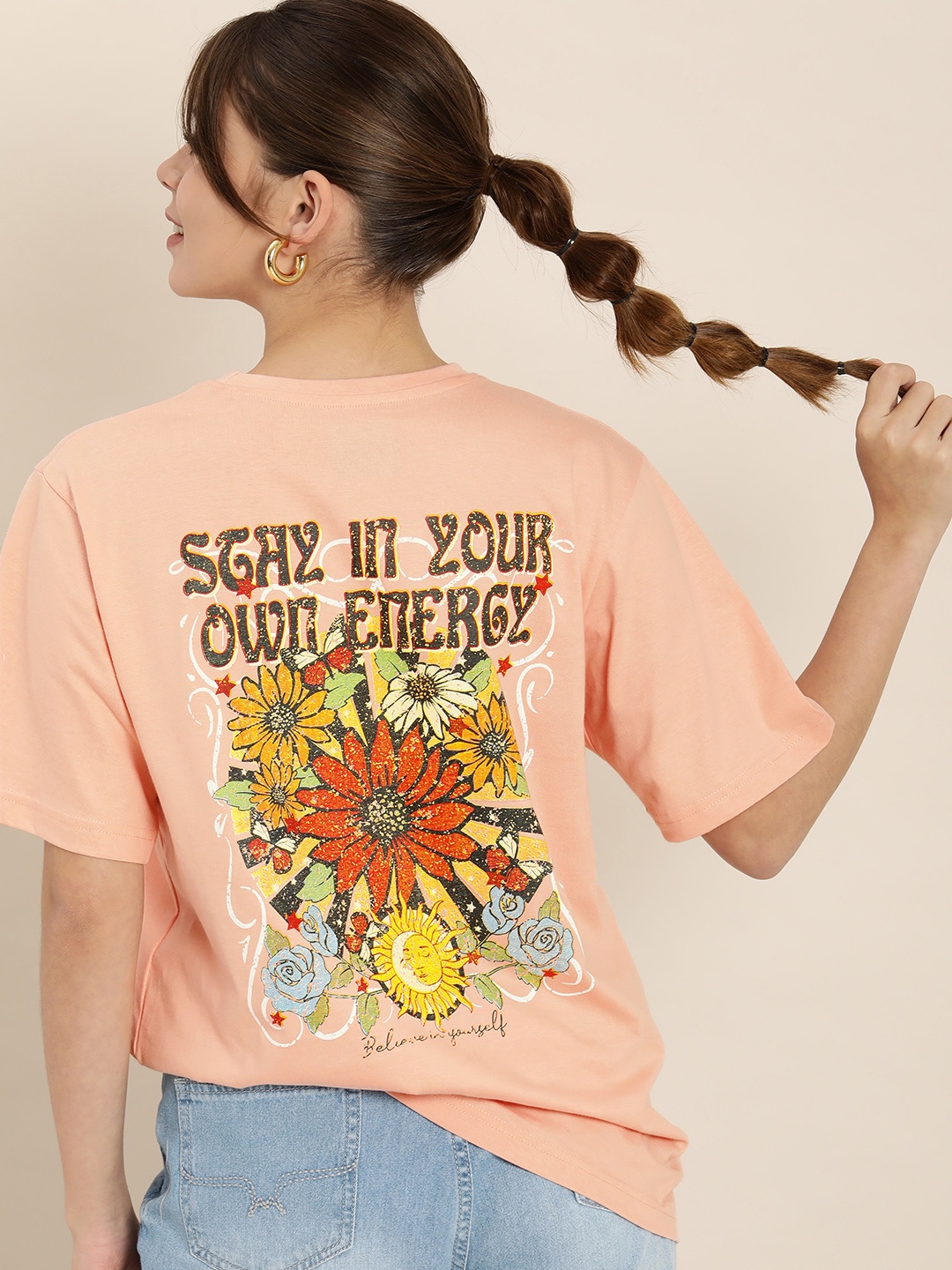 DILLINGER Women Peach-Coloured & Yellow Graphic Printed Oversized Cotton Longline T-shirt
DILLINGER Women Peach-Coloured & Yellow Graphic Printed Oversized Cotton Longline T-shirt