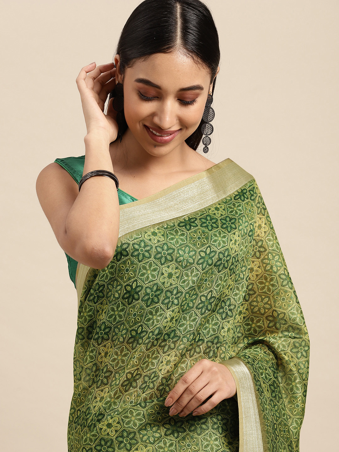 VASTRANAND Green Zari Linen Blend Block Print Saree 
VASTRANAND Green Zari Linen Blend Block Print Saree