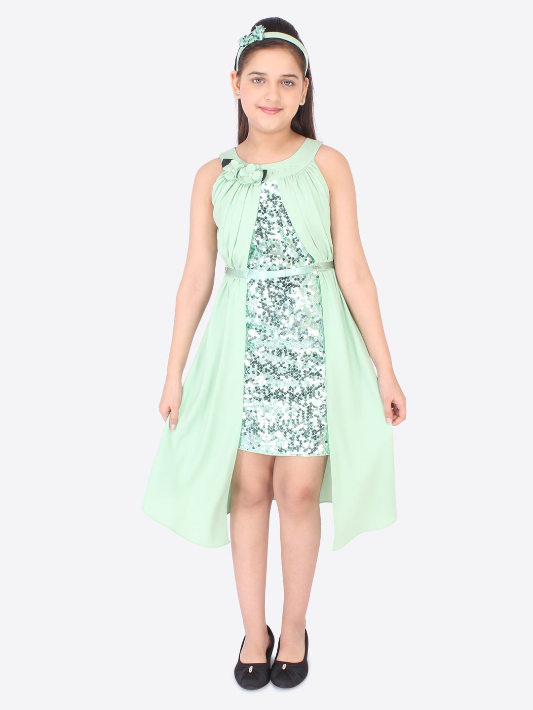 CUTECUMBER Green Embellished Georgette A-Line Dress
CUTECUMBER Green Embellished Georgette A-Line Dress