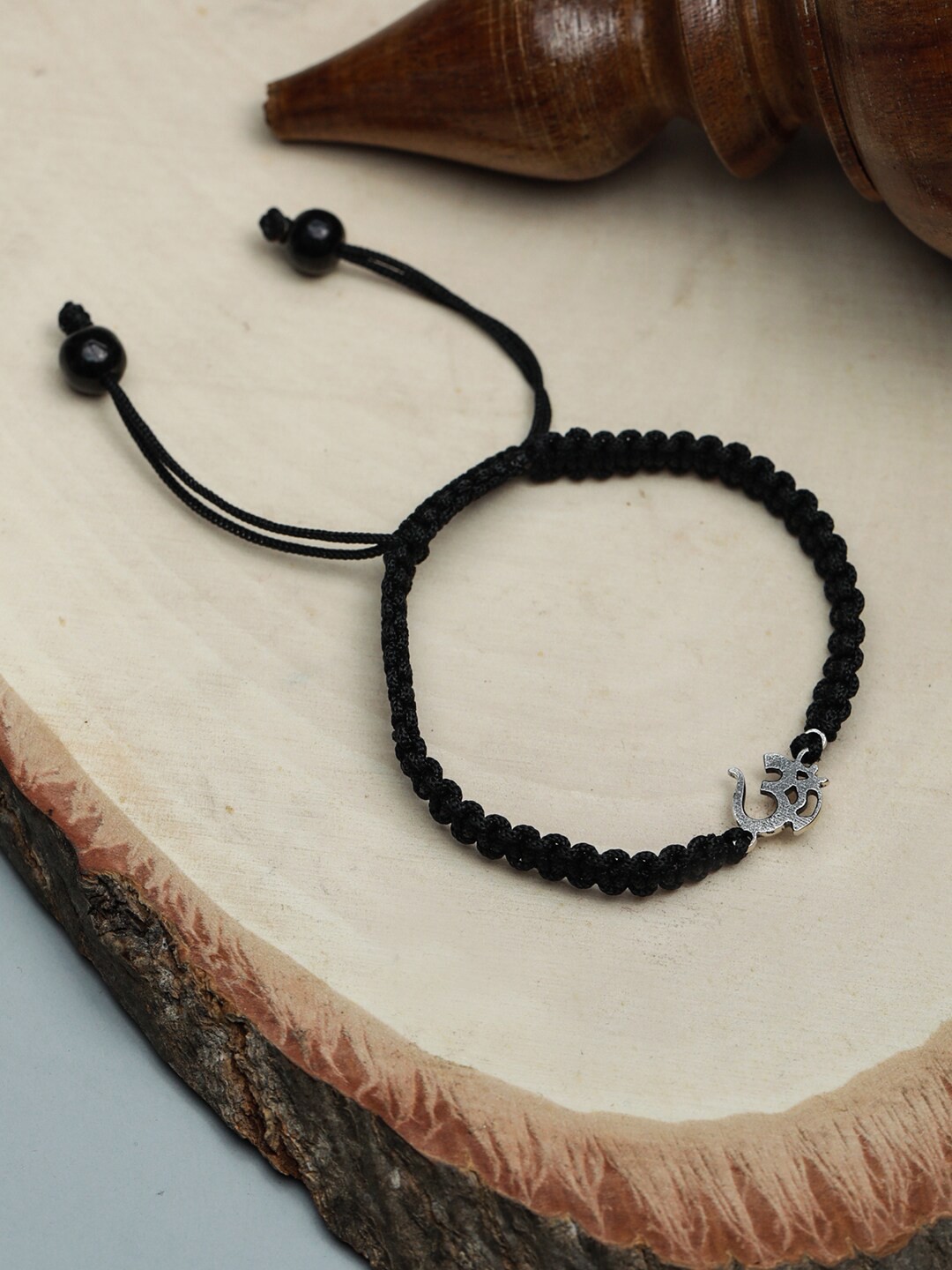 SHEER by Priyaasi Women Silver-Toned & Black 92.5 Sterling Silver Wraparound Bracelet
SHEER by Priyaasi Women Silver-Toned & Black 92.5 Sterling Silver Wraparound Bracelet