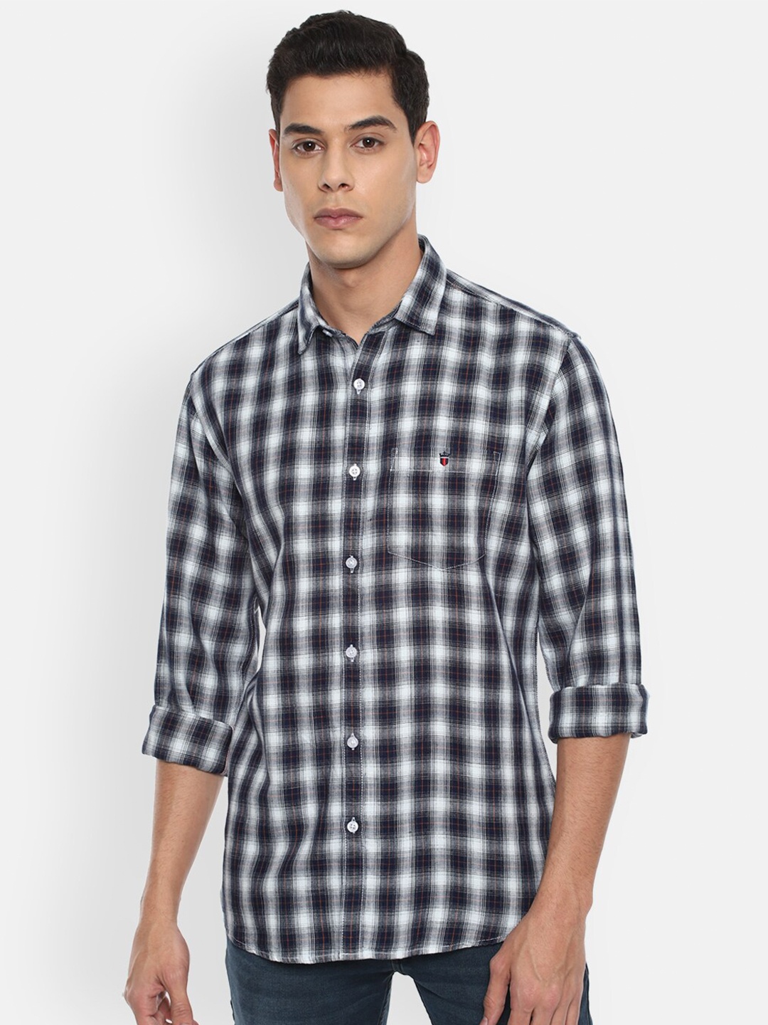 Louis Philippe Jeans Men Navy Blue & White Slim Fit Checked Cotton Linen Casual Shirt
Louis Philippe Jeans Men Navy Blue & White Slim Fit Checked Cotton Linen Casual Shirt