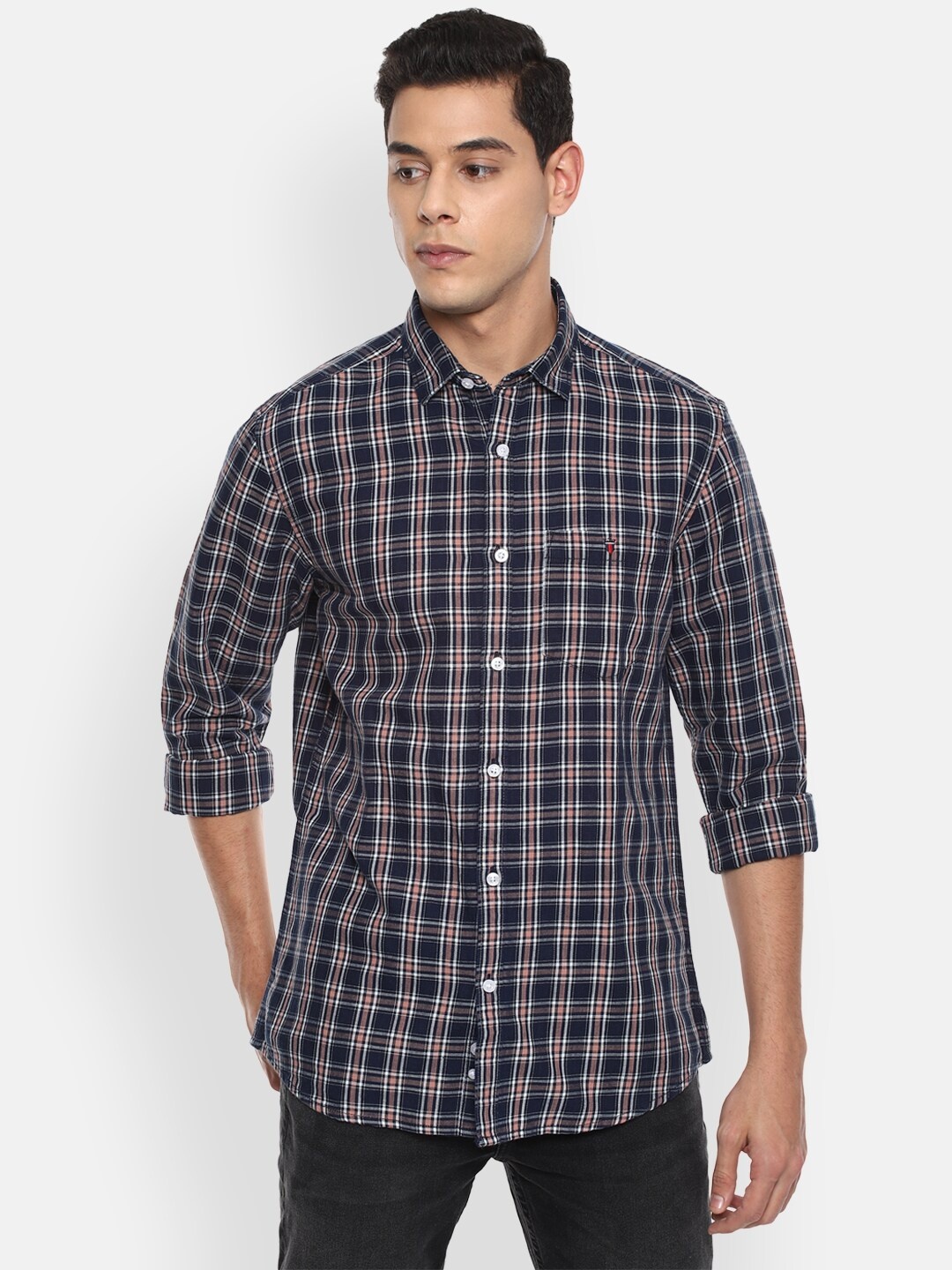 Louis Philippe Jeans Men Navy Blue & Beige Slim Fit Checked Cotton Linen Casual Shirt
Louis Philippe Jeans Men Navy Blue & Beige Slim Fit Checked Cotton Linen Casual Shirt