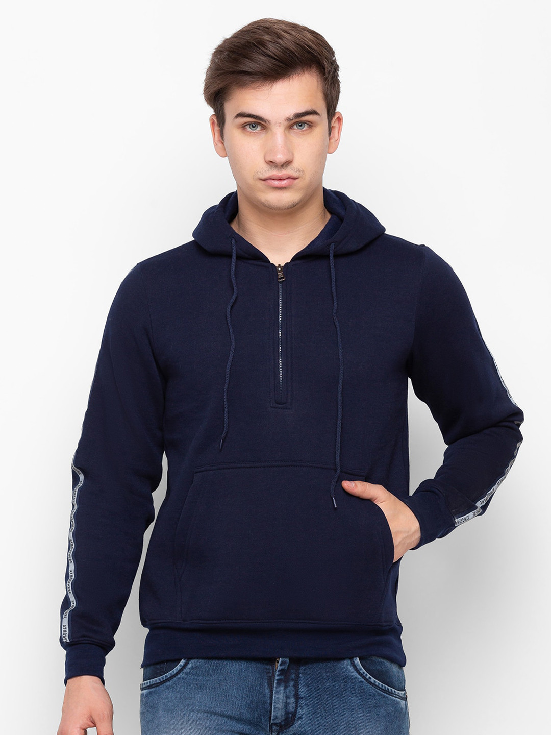 Globus Men Navy Blue Solid Hooded Sweatshirt 
Globus Men Navy Blue Solid Hooded Sweatshirt