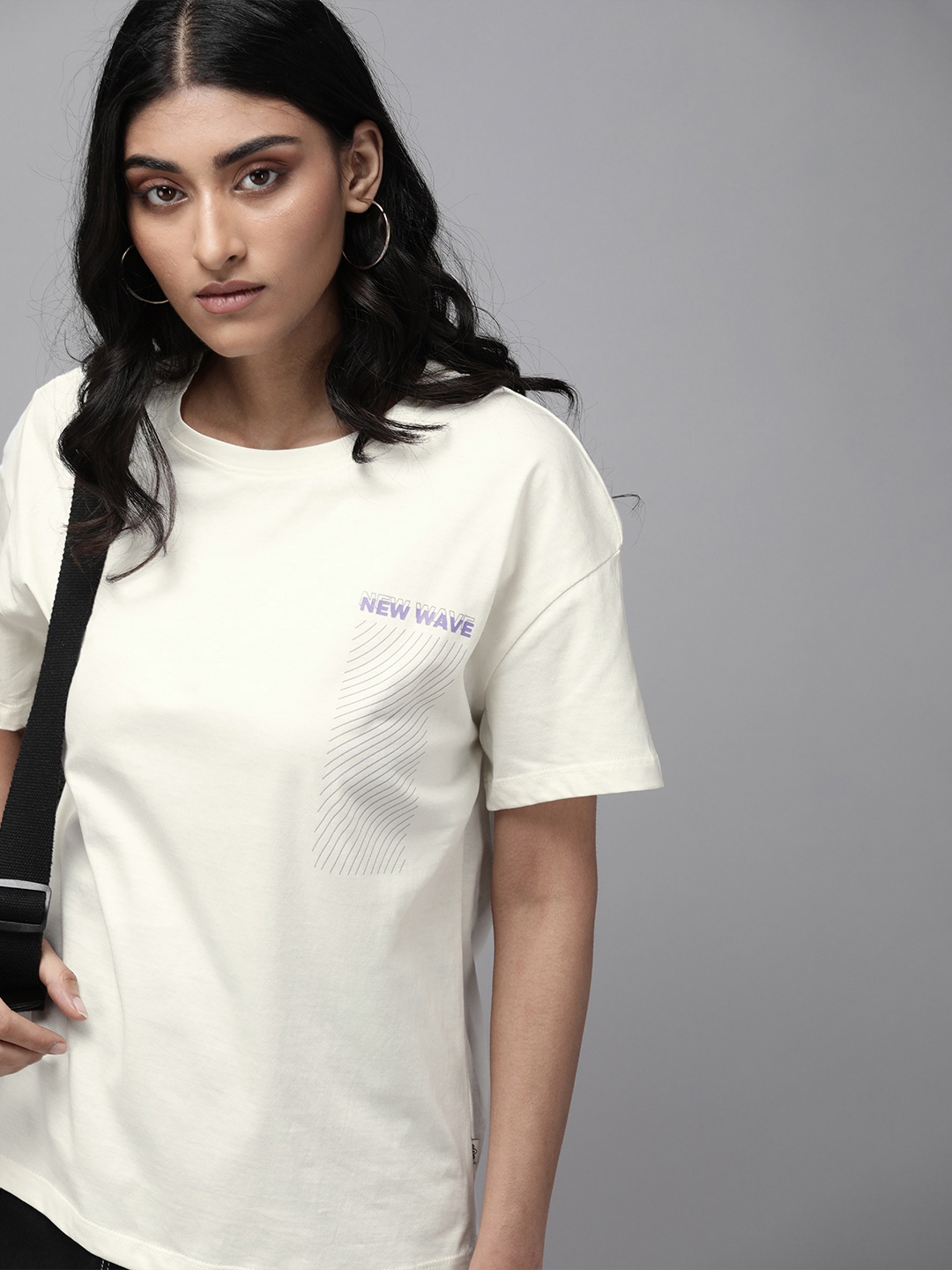 The Roadster Lifestyle Co Women Cream-Coloured & Blue Printed Extended Sleeves T-shirt
The Roadster Lifestyle Co Women Cream-Coloured & Blue Printed Extended Sleeves T-shirt