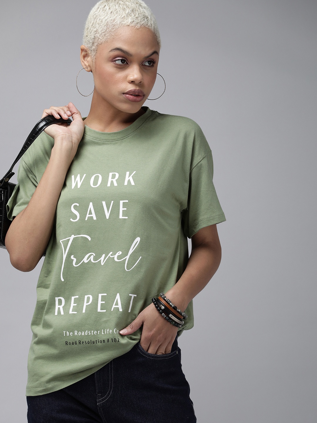 The Roadster Lifestyle Co Women Green Typography Print Drop-Shoulder Sleeves Pure Cotton Boxy Fit T-shirt
The Roadster Lifestyle Co Women Green Typography Print Drop-Shoulder Sleeves Pure Cotton Boxy Fit T-shirt