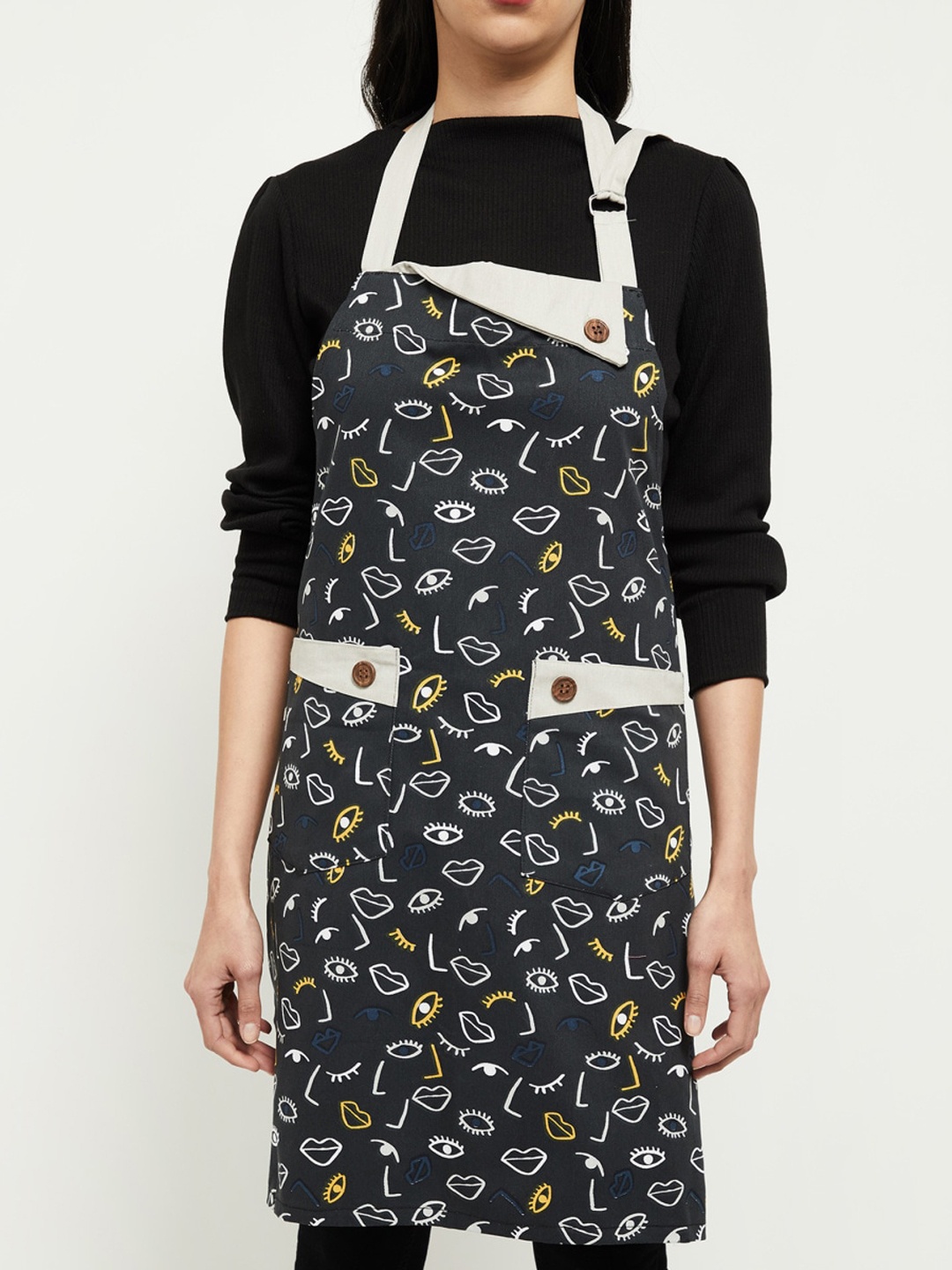 Home Centre Women 5 Pcs Black & White Printed Cotton Kitchen Apron Set