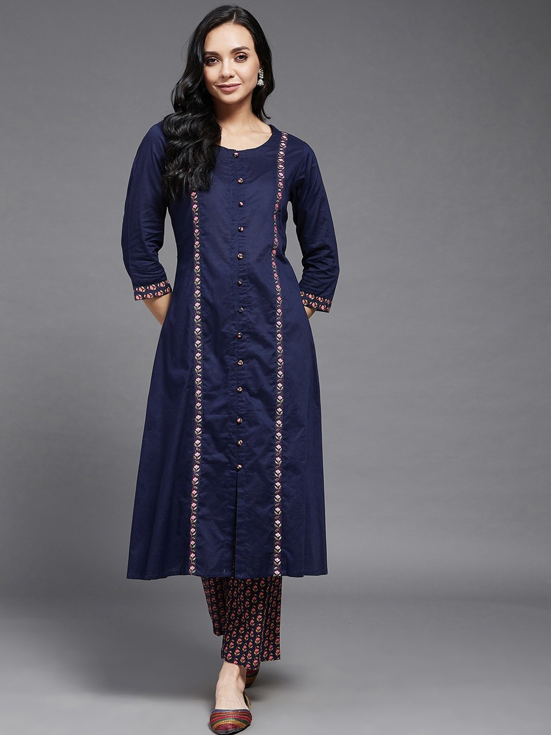 Azira Women Navy Blue Ethnic Motifs Embroidered Panelled Pure Cotton Kurta with Palazzos
Azira Women Navy Blue Ethnic Motifs Embroidered Panelled Pure Cotton Kurta with Palazzos
