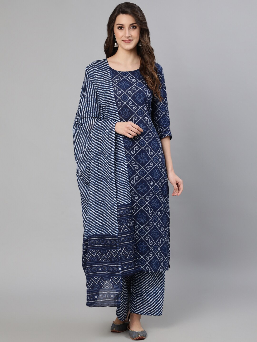 Nayo Women Navy Blue Bandhani Printed Pure Cotton Kurta with Palazzos & With Dupatta
Nayo Women Navy Blue Bandhani Printed Pure Cotton Kurta with Palazzos & With Dupatta