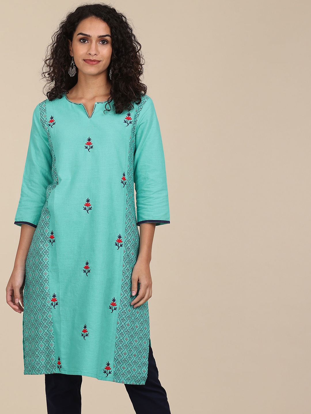 Karigari Women Blue Floral Embroidered Kurta