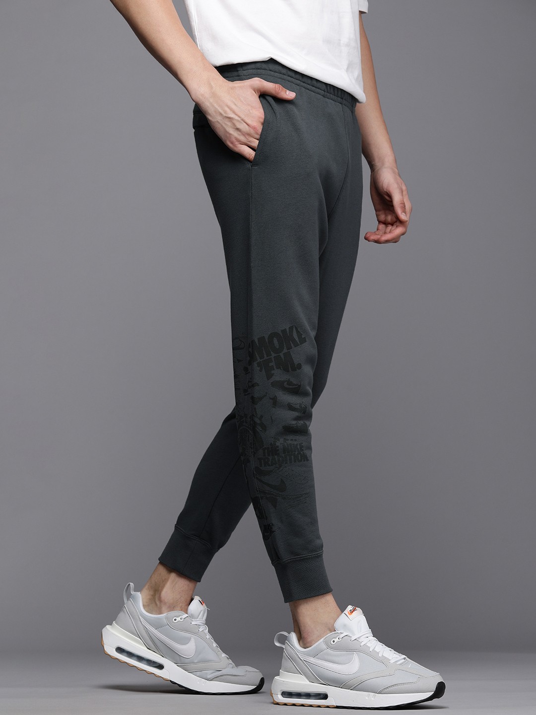 Nike Sportswear Men Dark Grey Brand Logo Regular Fit Mid-Rise Regular Joggers
Nike Sportswear Men Dark Grey Brand Logo Regular Fit Mid-Rise Regular Joggers