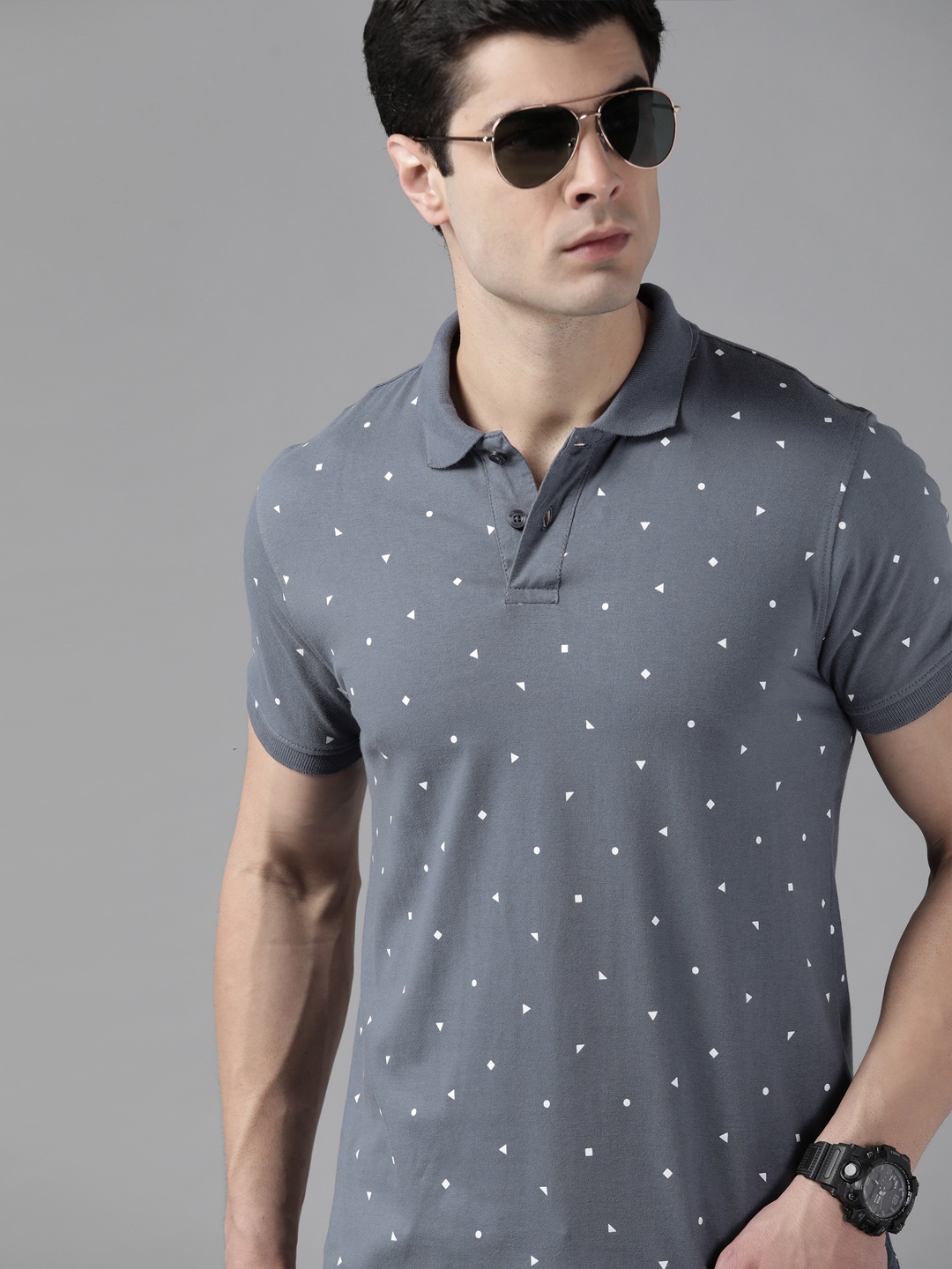 The Roadster Lifestyle Co Men Charcoal Grey & White Printed Polo Collar Pure Cotton T-shirt
The Roadster Lifestyle Co Men Charcoal Grey & White Printed Polo Collar Pure Cotton T-shirt