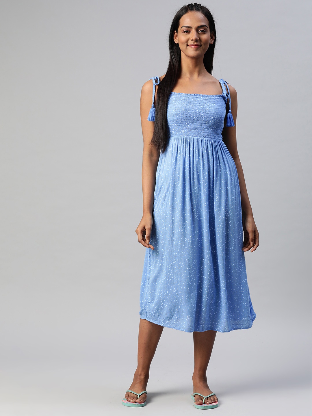 Marks & Spencer Blue & White Dotted Print Smocked Shirred A-Line Midi Cover-Up Dress
Marks & Spencer Blue & White Dotted Print Smocked Shirred A-Line Midi Cover-Up Dress