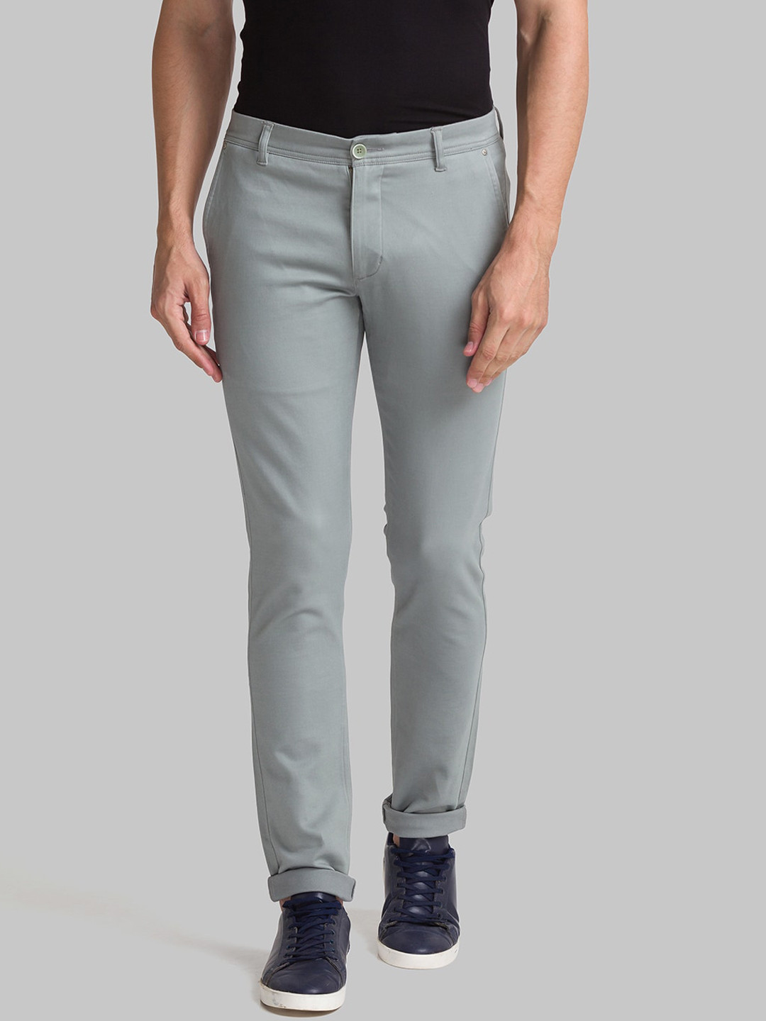 Parx Men Green Tapered Fit Trousers 
Parx Men Green Tapered Fit Trousers