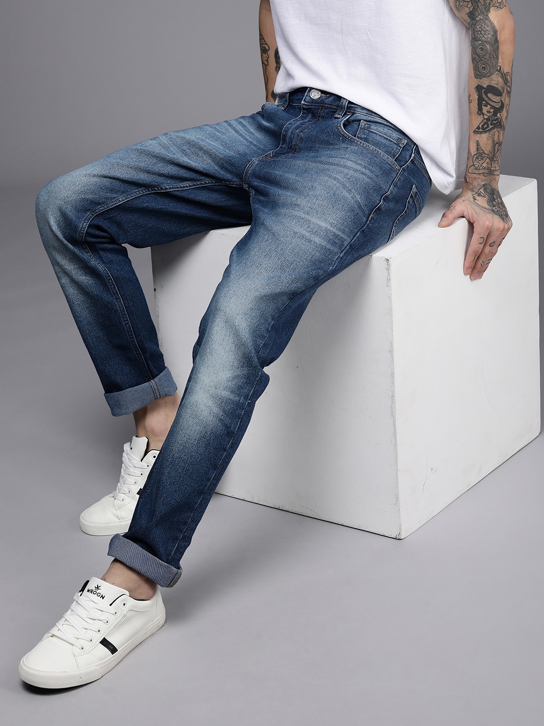 WROGN Men Blue Slim Fit Heavy Fade Stretchable Jeans
