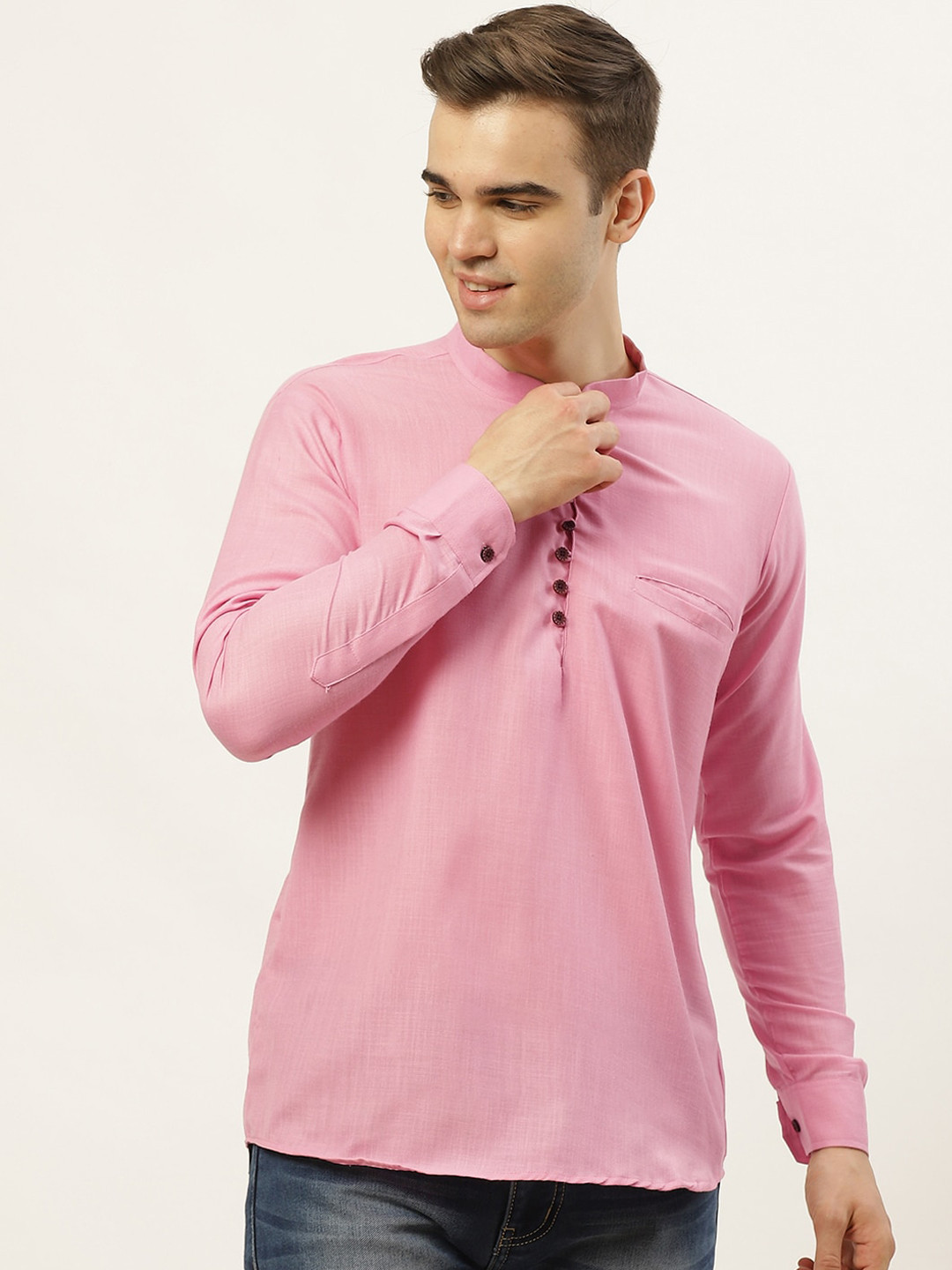 Jompers Men Pink Solid Pure Cotton Kurta
Jompers Men Pink Solid Pure Cotton Kurta