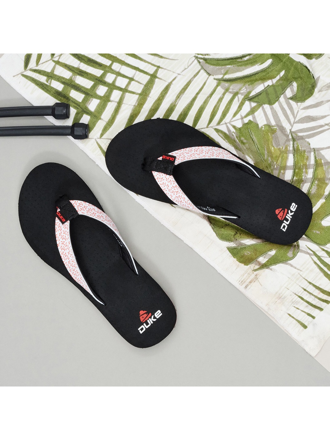 Duke Women Black & White Printed Slip-On