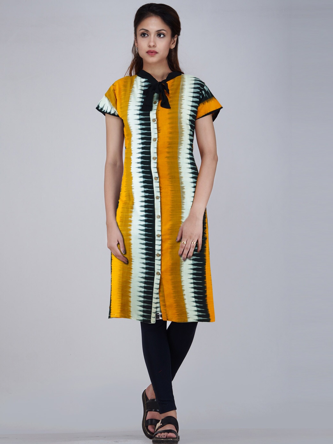 Unnati Silks Women Yellow & Black Geometric Printed Pure Pochampally Cotton Handloom Kurta
Unnati Silks Women Yellow & Black Geometric Printed Pure Pochampally Cotton Handloom Kurta