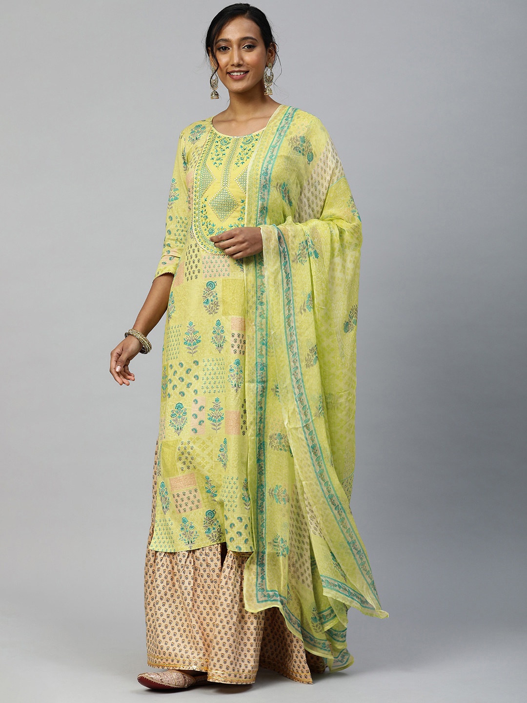 SheWill Women Green Floral Embroidered Gotta Patti Pure Cotton Kurta with Sharara & With Dupatta
SheWill Women Green Floral Embroidered Gotta Patti Pure Cotton Kurta with Sharara & With Dupatta