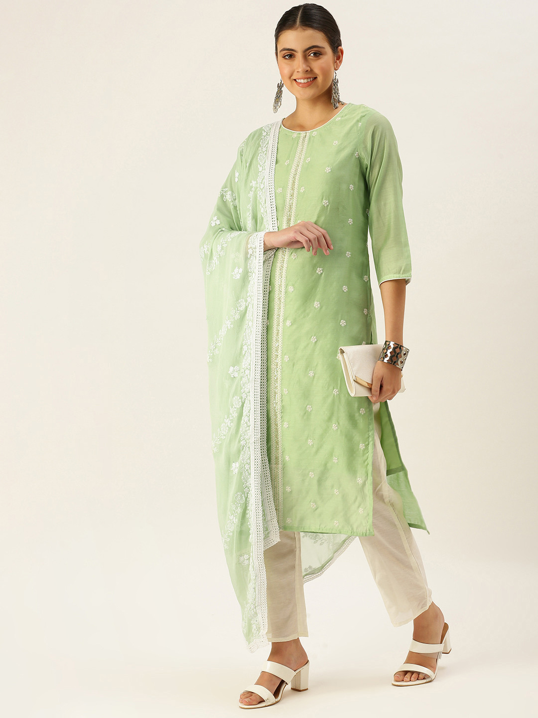 SWAGG INDIA Women Green Embroidered Thread Work Kurta with Trousers & With Dupatta
SWAGG INDIA Women Green Embroidered Thread Work Kurta with Trousers & With Dupatta