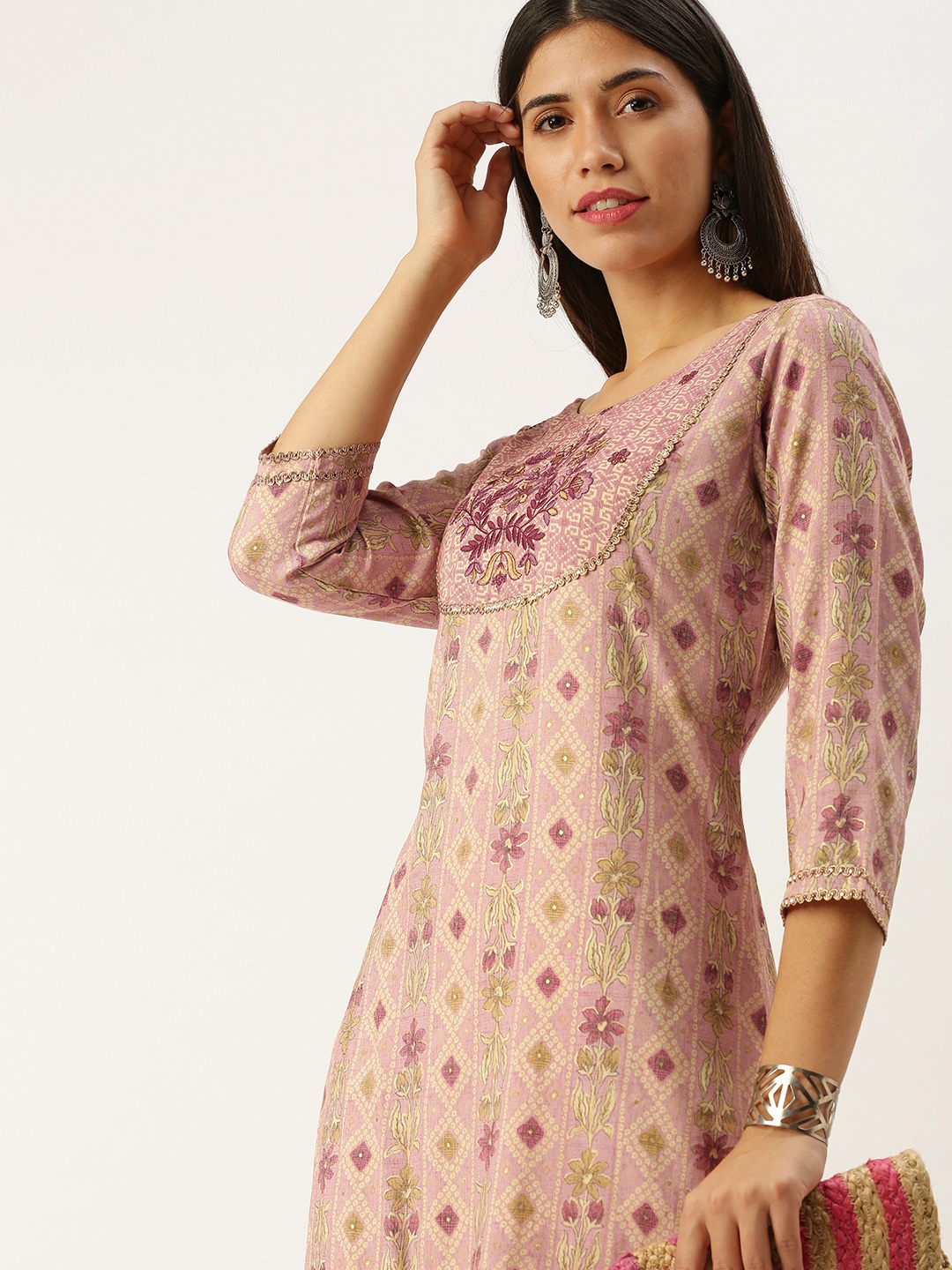 SWAGG INDIA Women Pink & Beige Ethnic Motifs Printed Gotta Patti Kurta with Trousers
SWAGG INDIA Women Pink & Beige Ethnic Motifs Printed Gotta Patti Kurta with Trousers