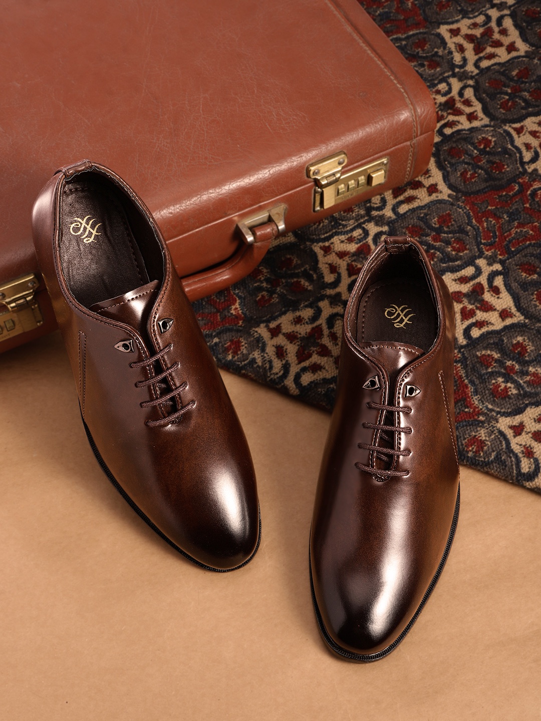 House of Pataudi Men Brown Handcrafted Solid Formal Oxfords