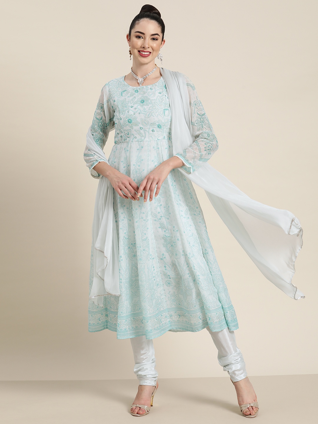 Juniper Women Blue Ethnic Motifs Printed Pleated Anarkali Kurta Churidar Dupatta
Juniper Women Blue Ethnic Motifs Printed Pleated Anarkali Kurta Churidar Dupatta