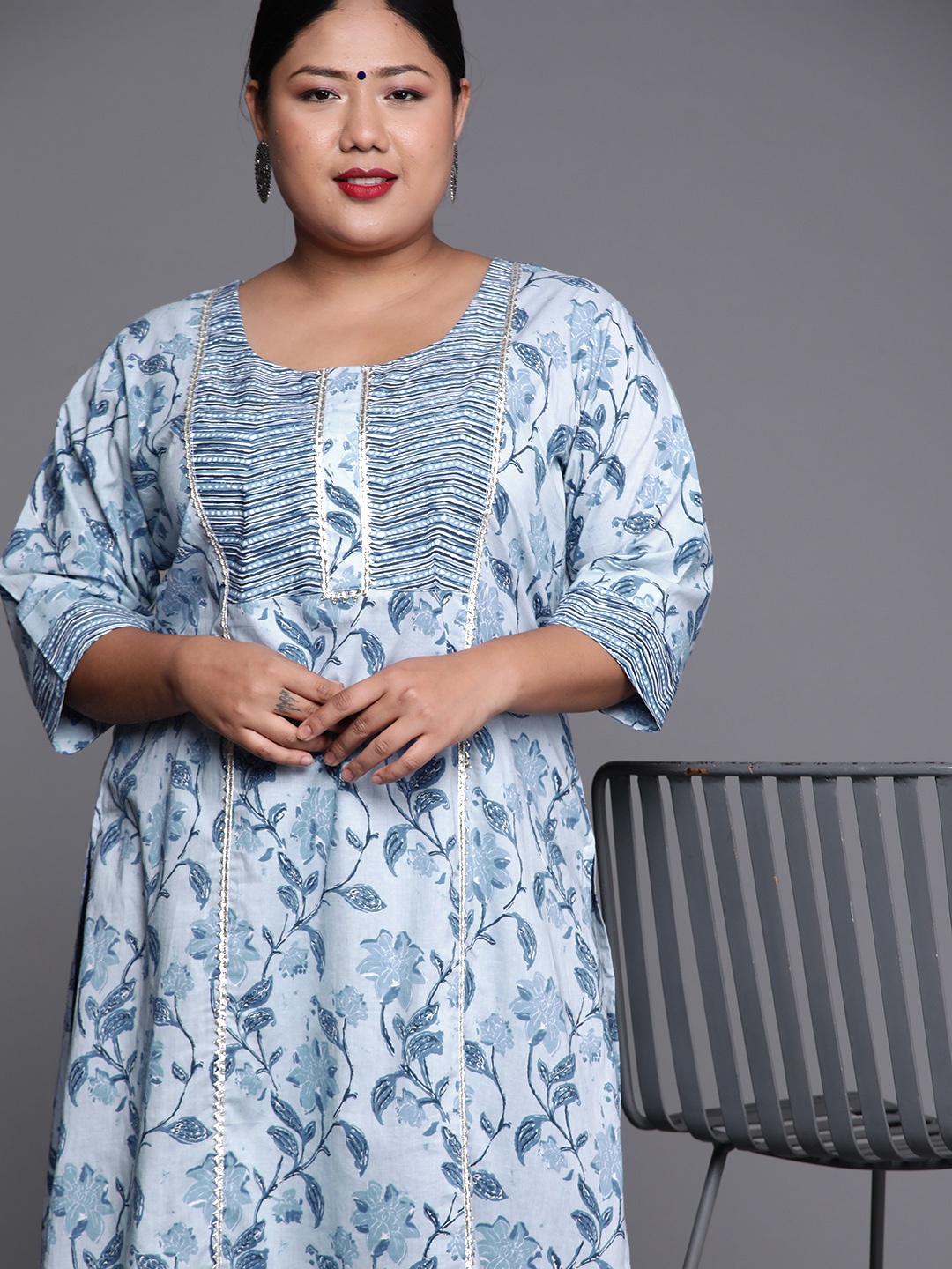 EXTRA LOVE BY LIBAS Plus Size Women Blue & White Pure Cotton Floral Printed Floral Kurta
EXTRA LOVE BY LIBAS Plus Size Women Blue & White Pure Cotton Floral Printed Floral Kurta