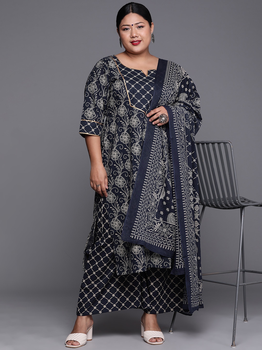 EXTRA LOVE BY LIBAS Plus Size Women NavyBlue Floral Gotta Patti Cotton Kurta Set & Dupatta, Navy blue
EXTRA LOVE BY LIBAS Plus Size Women NavyBlue Floral Gotta Patti Cotton Kurta Set & Dupatta, Navy blue