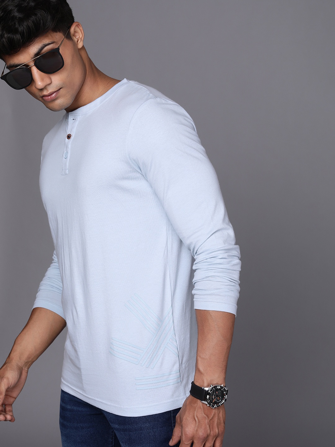 WROGN Men Light Blue Solid Henley Neck Regular Sleeves Indigo Pure Cotton Slim Fit T-shirt
WROGN Men Light Blue Solid Henley Neck Regular Sleeves Indigo Pure Cotton Slim Fit T-shirt