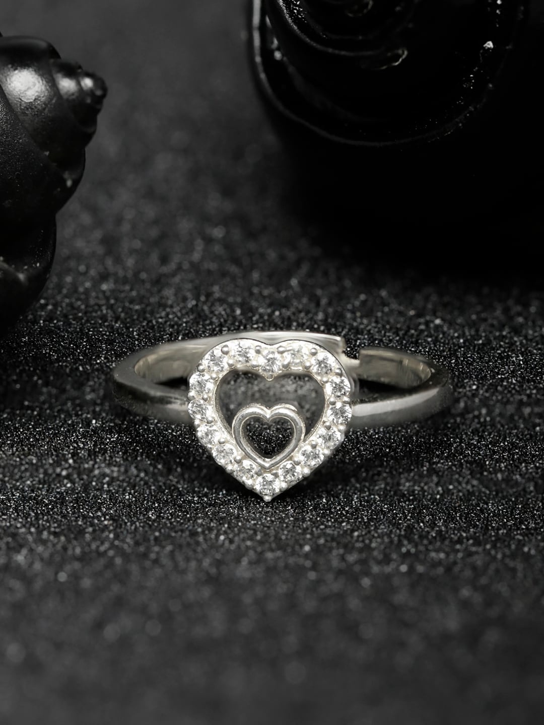 SHEER by Priyaasi Woman Silver-Plated White 92.5 Sterling Silver CZ-Studded Finger Ring
SHEER by Priyaasi Woman Silver-Plated White 92.5 Sterling Silver CZ-Studded Finger Ring