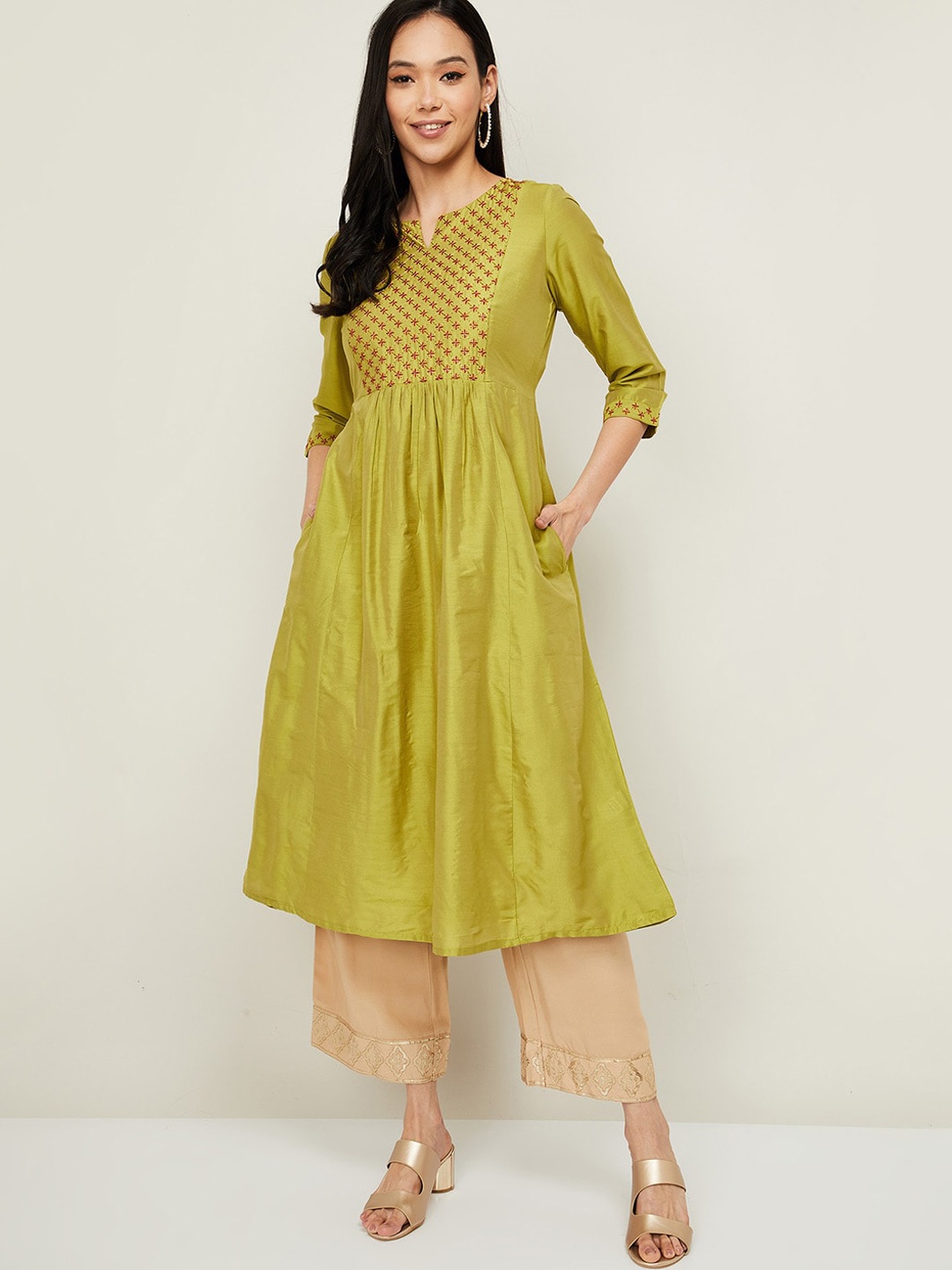 Melange by Lifestyle Women Green & Red Geometric Yoke Design Thread Work Anarkali Kurta
Melange by Lifestyle Women Green & Red Geometric Yoke Design Thread Work Anarkali Kurta