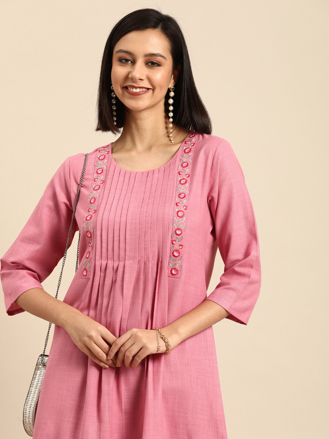 Anouk Women Pink & Red Floral Embroidered Gathered Thread Work Kurta With Embroidered Back
Anouk Women Pink & Red Floral Embroidered Gathered Thread Work Kurta With Embroidered Back