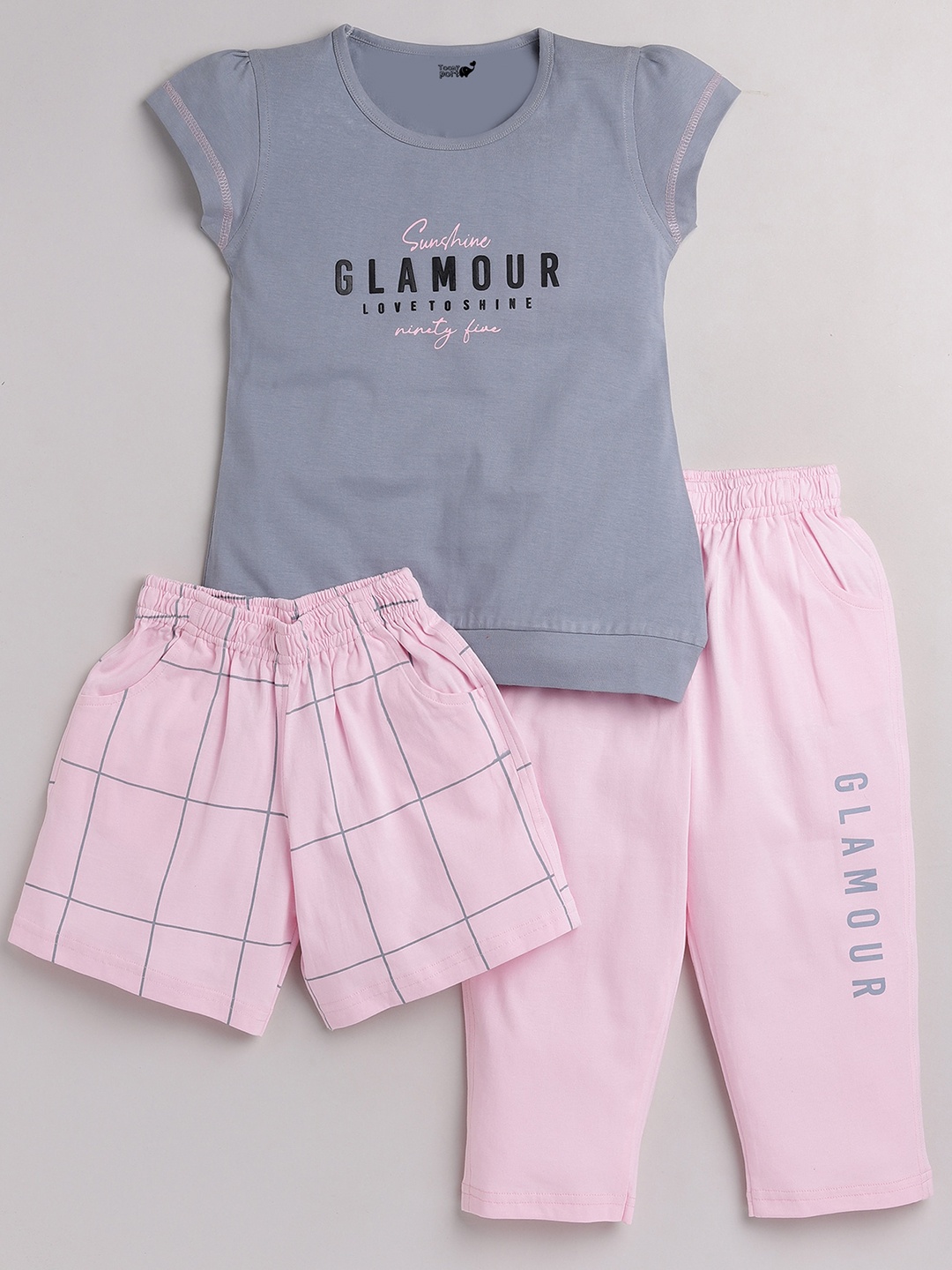 Toonyport Girls Cotton Grey & Pink Checked Printed Top with Capris & Shorts clothing set Set
Toonyport Girls Cotton Grey & Pink Checked Printed Top with Capris & Shorts clothing set Set